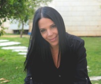 מירב אהרון